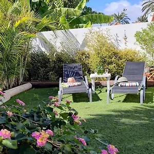 Oasis Porches Apartment